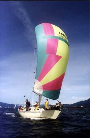 allsun.jpg - Allsun driving downwind