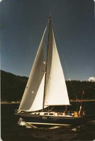 glory.jpg - Glory under sail